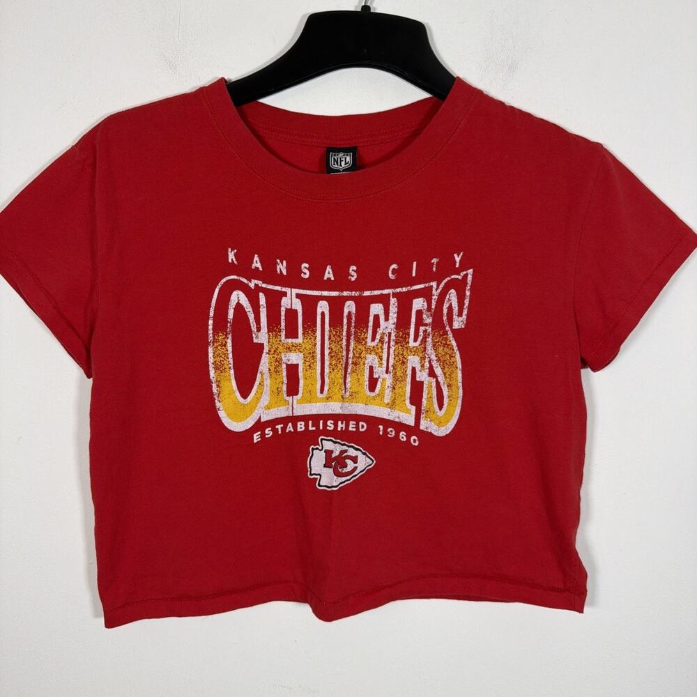 NFL Team Apparel Kansas City Chiefs Cropped T‎ Shirt Tee Large Red Football